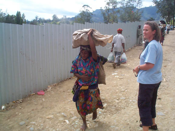 Kundiawa woman & Sally